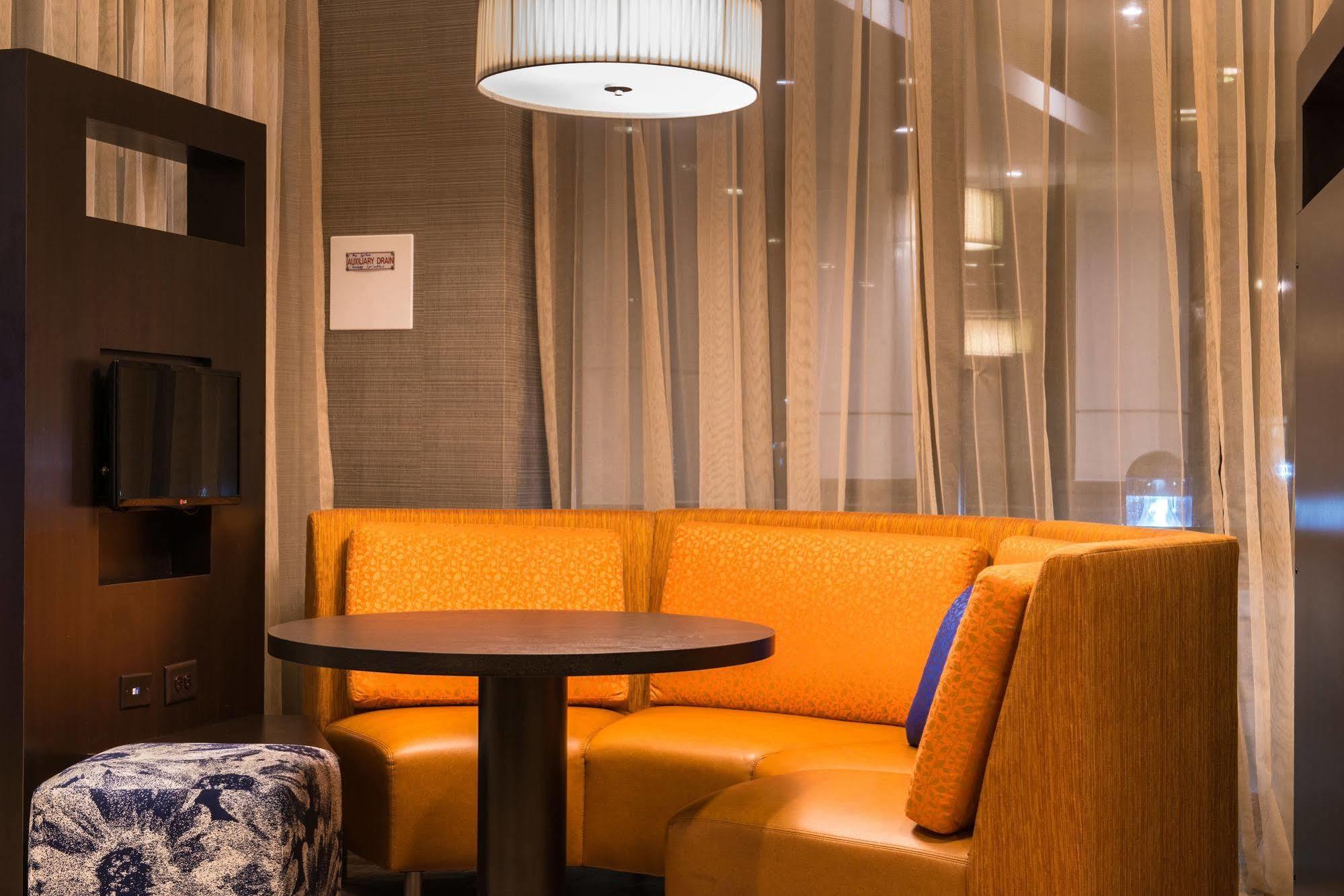 Courtyard By Marriott Jacksonville Zewnętrze zdjęcie